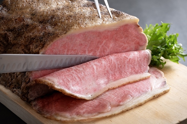 NEW YEAR DINNER 肉 BUFFET　※要予約　　